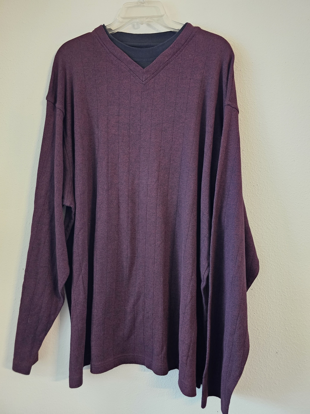 Haggar Men's V-Neck Sweater in Plum